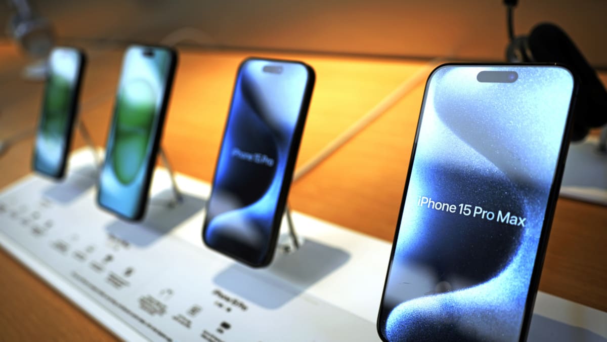 Apple 因错误暂停 iPhone AI 新闻摘要