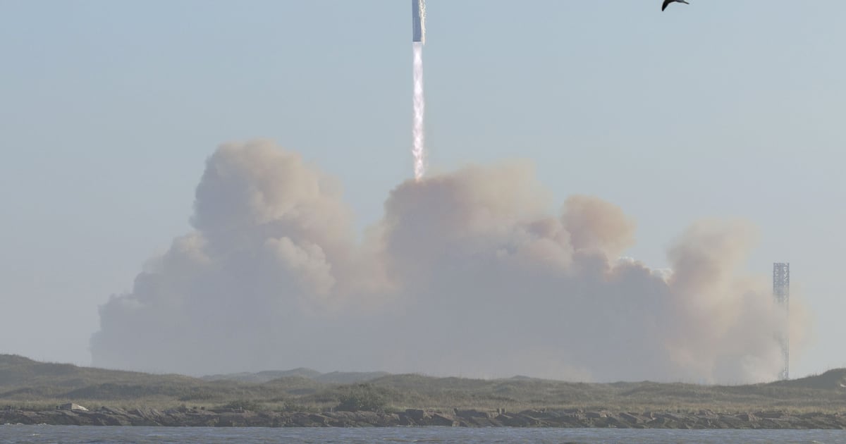 SpaceX 失去了搭载假卫星的 Starship 火箭