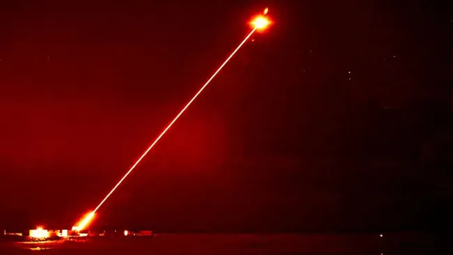 英国“龙火”激光武器成功击落650公里小时无人机，单发成本仅10英镑