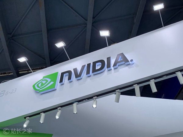 英伟达 CEO 黄仁勋动员员工尽可能利用 AI 工具完成各项任务