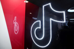 TikTok 建议美国的 Android 用户旁加载该应用程序