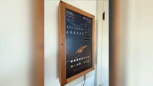 Maker 使用旧触摸屏显示器构建酷炫的 Raspberry Pi Home 仪表板