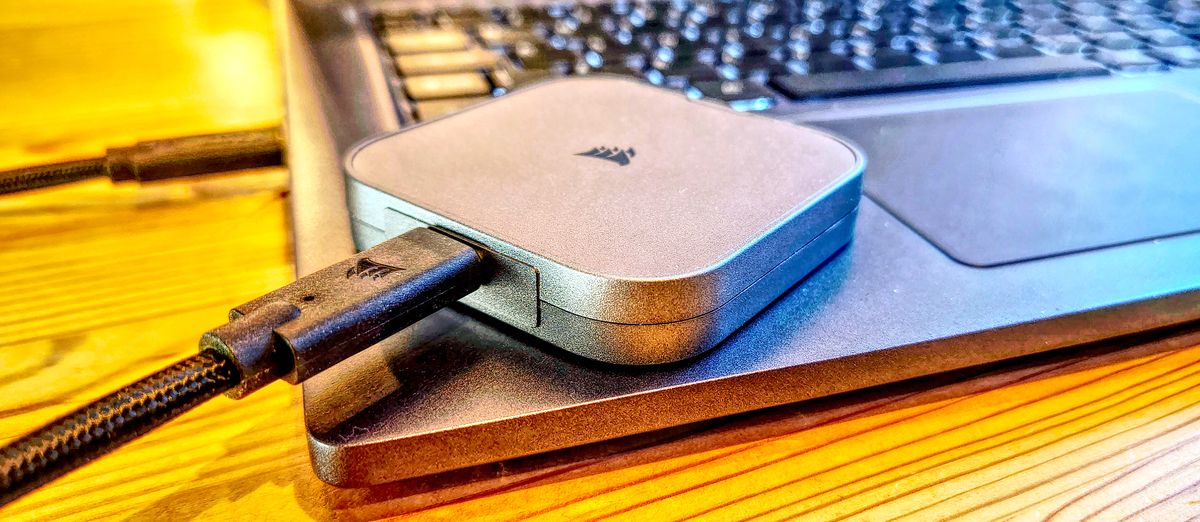 Corsair EX400U 便携式 SSD 评测