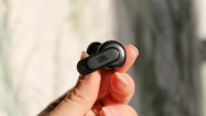 我尝试过的这些无线耳塞值得一试 - 特别是如果你厌倦了索尼和 Bose