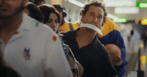 Salesforce 的第 59 届超级碗广告见证了 Matthew McConaughey 将旅行噩梦变成了 AI 胜利