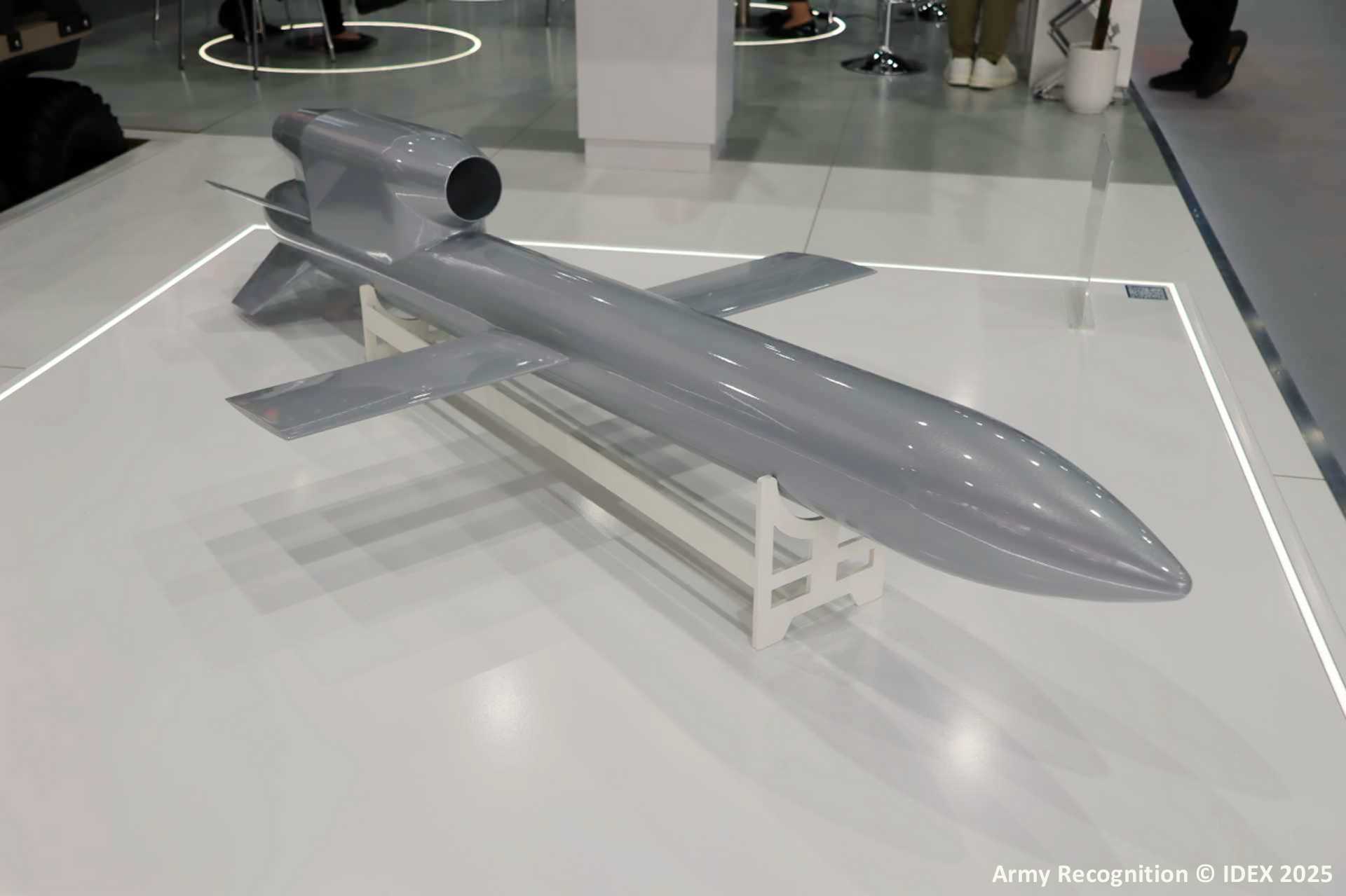 Milanion 在 IDEX 2025 上凭借其新型 FP-5 巡航导弹和 Magia 集群智能系统吸引了全球关注