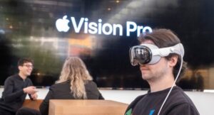 Apple （AAPL） 将为 Vision Pro 耳机配备 AI 和空间内容应用程序