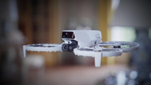 DJI Flip 评测：一款独特而有用的创作者无人机，但有一些缺陷