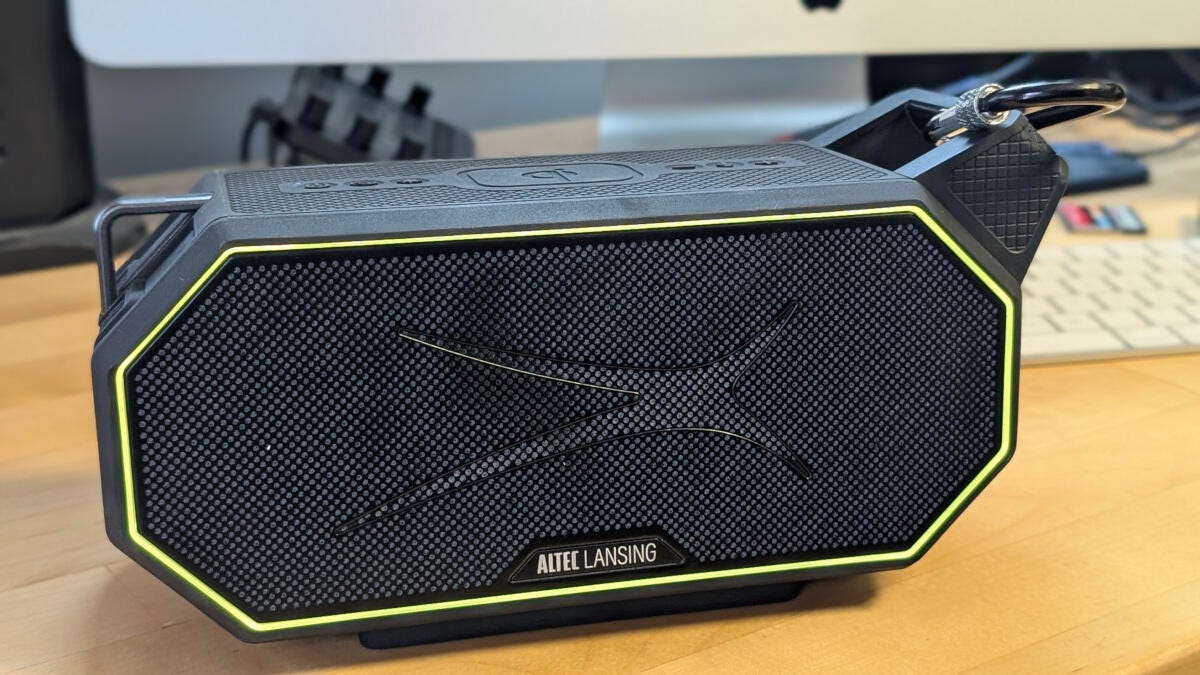 我测试了一款具有 Qi 无线充电功能的“万能”蓝牙扬声器 – 并且无法回头