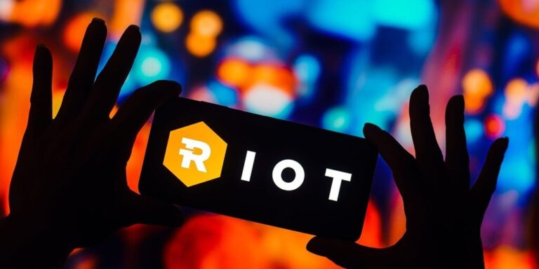 Riot 聘请顾问探索 AI 合作伙伴关系，因为比特币矿工着眼于新的收入来源