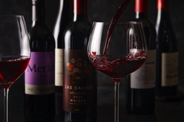 M&S 推出 AI 驱动的葡萄酒查找工具
