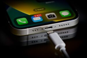 Apple 修复了“极其复杂的攻击”中使用的 iPhone 和 iPad 漏洞