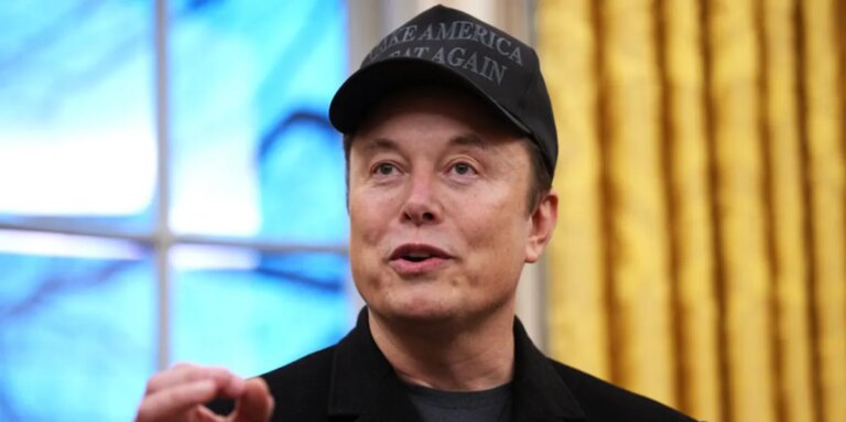 埃隆·马斯克 (Elon Musk) 在起诉 OpenAI 仅一年后就牵头提出 970 亿美元的收购要约