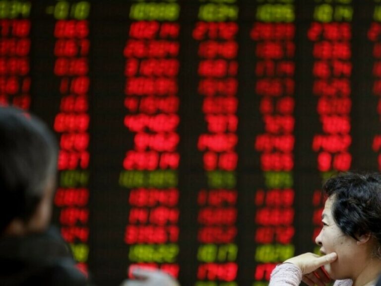 中国股市因人工智能乐观情绪收高
