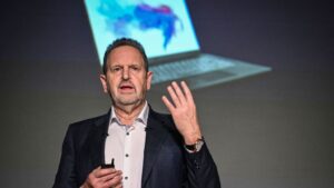 Arm 首席执行官 Rene Haas 的证词与一份新报道相冲突，即 Arm 打算推出自己的芯片