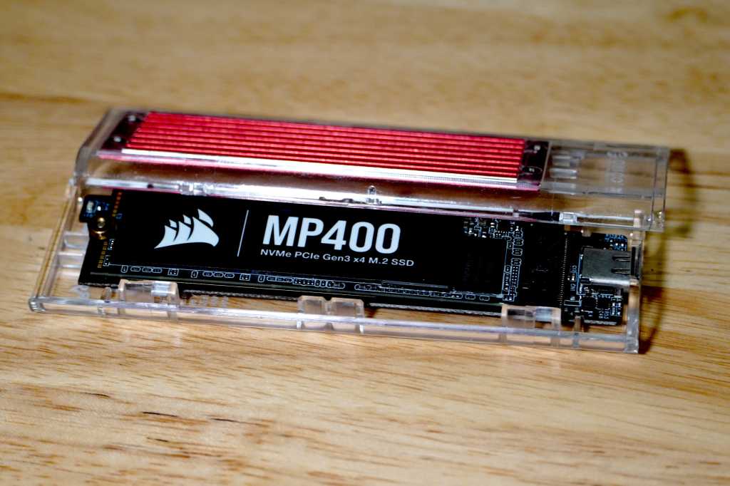 不要购买外部 SSD。以更便宜的价格制作自己的