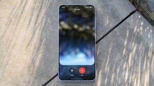 Android 上的 Gemini Live 可能会开始自动生成您的聊天摘要