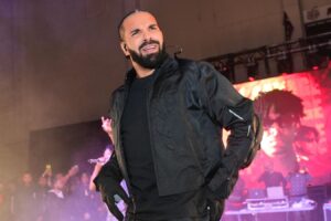 德雷克的无人机视频是上演的吗？背后的奇异故事