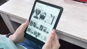 亚马逊刚刚取消了一个有用的 Kindle USB 功能——让我在电子书下载和备份方面的灵活性降低