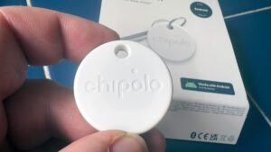 最后，适用于 Android 用户的蓝牙追踪器功能甚至比 AirTags 更好（现在它们可享受 10% 的折扣）