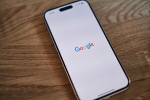 iPhone 用户通过 Google Lens 集成获得“圆圈搜索”功能