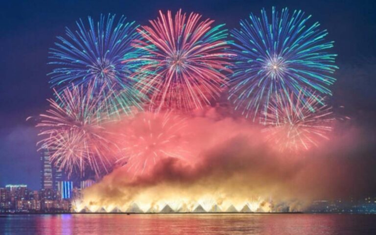 海口以一声巨响庆祝农历新年的结束