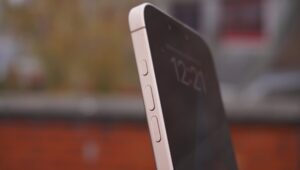 立即下载 iOS 18.3.1 以阻止“极其复杂”的安全漏洞