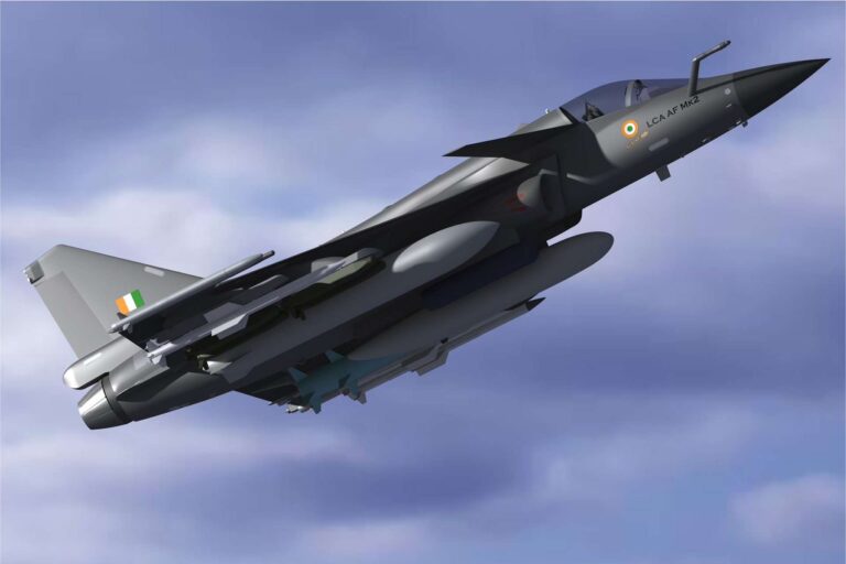 Tejas MK-2 原型机将于 2025 年底亮相，预计将于 2026 年初首飞