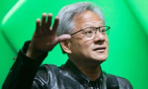 英伟达首席执行官：第四季度收入同比增长 80%，因为 Agentic AI 旨在实现业务转型