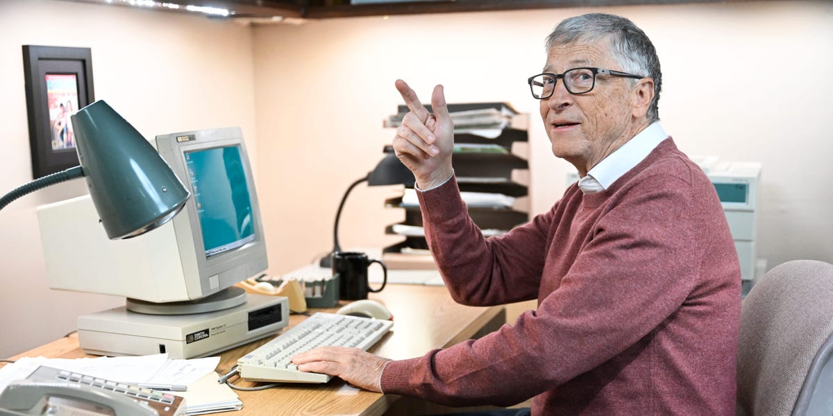 比尔·盖茨 （Bill Gates） 在 1976 年这个词出现之前就进入了“创始人模式”