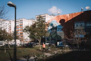 基辅州无人机袭击造成一人死亡，仓库着火