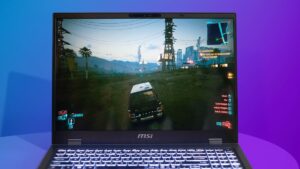 我尝试了 Intel 的新 Ultra 升级——它让无聊的笔记本电脑感觉就像游戏 PC