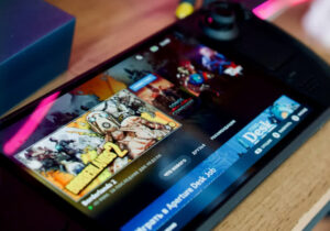掌上游戏 PC 销量超过 600 万台，其中 Steam Deck 占一半以上