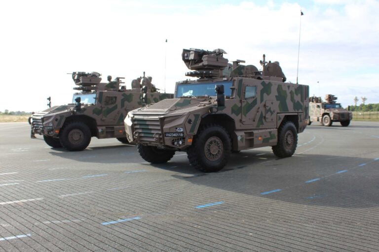 快讯：法国订购 530 辆新型 Serval 4×4 装甲车加强地面部队