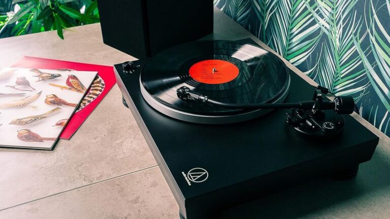 在 Audio-Technica 的五星级转盘上节省 80 英镑，并以更低的价格获得您的黑胶唱片