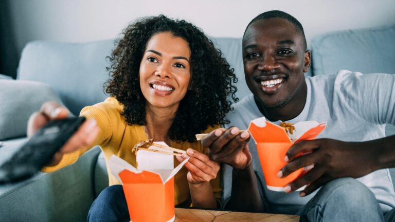 您可以通过 Food Delivery 会员资格免费获得 Hulu 和 Max。方法如下。