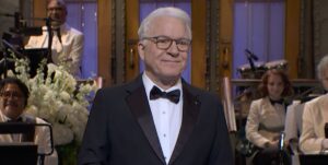 史蒂夫·马丁在“SNL 50”揭幕战中表现完美