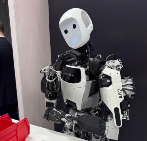 Apptronik 的人形机器人迈出了自我构建的第一步