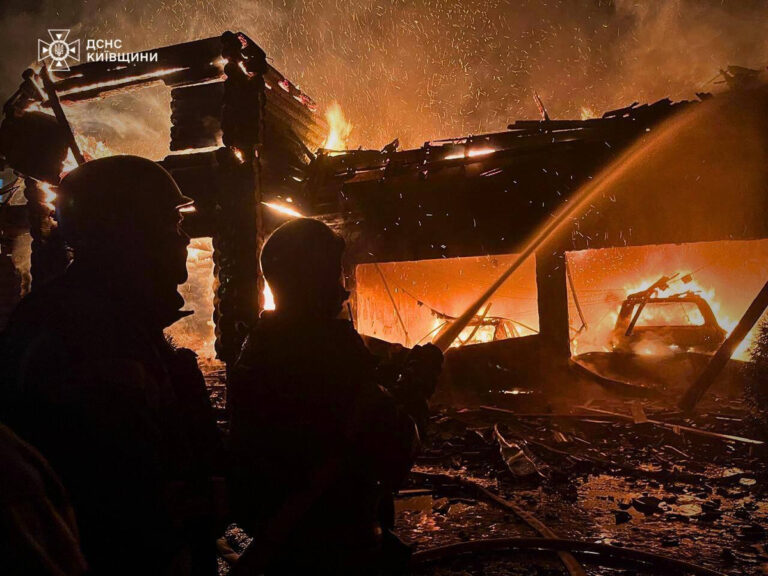 俄罗斯无人机袭击在基辅地区造成一人死亡，在哈尔科夫袭击了高层建筑