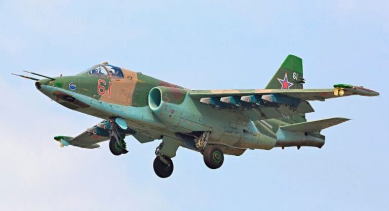 乌克兰军队摧毁俄罗斯 Su-25 飞机，可能在托列茨克地区损坏 Mi-8 直升机（视频）