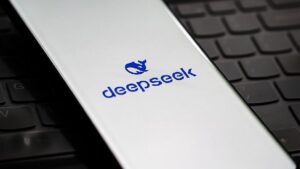 中国主要电信运营商全面集成 DeepSeek AI 模型