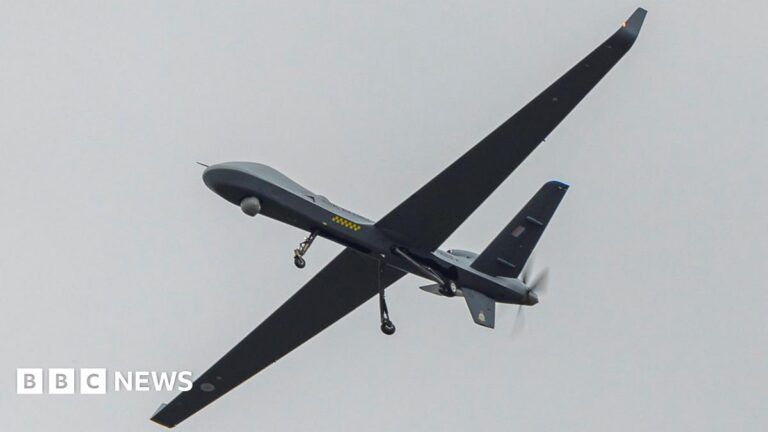 英国皇家空军在林肯郡上空测试新型无人机