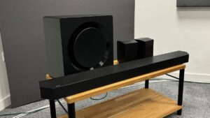 JBL 首屈一指的杜比全景声 （Dolby Atmos） 条形音箱的价格已经暴跌——但这款 5 星级三星设置仍然更好