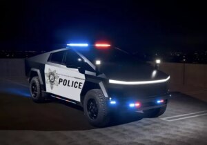 神秘捐助者向拉斯维加斯警方捐赠 10 辆特斯拉 Cyber truck 巡逻车和特警车