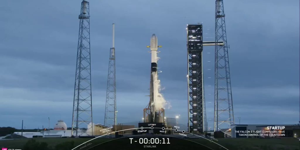 SpaceX 将猎鹰 9 号火箭降落在巴哈马海岸附近的一艘无人机船上