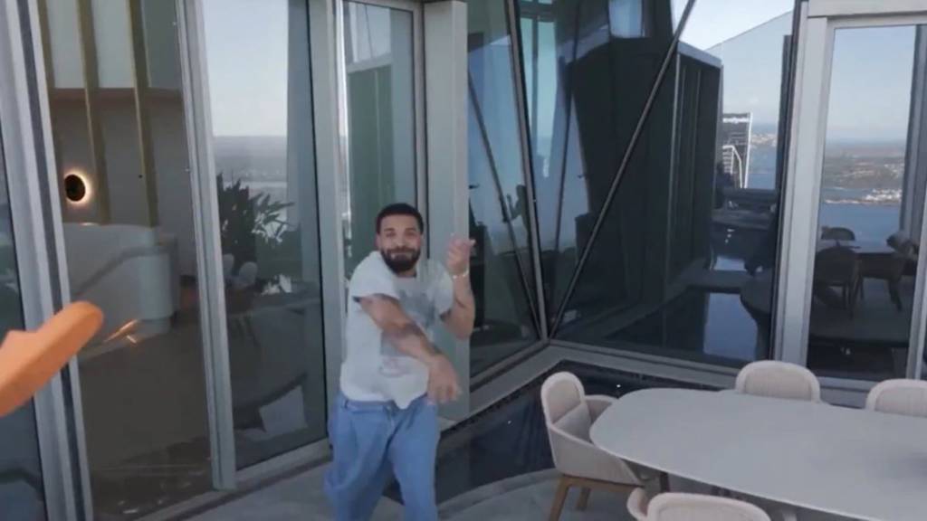 澳大利亚航空监管机构正在审查 Drake 无人机视频的“潜在不安全”操作