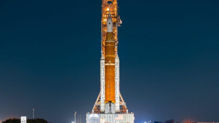 波音公司已通知其员工，NASA 可能会取消 SLS 合同