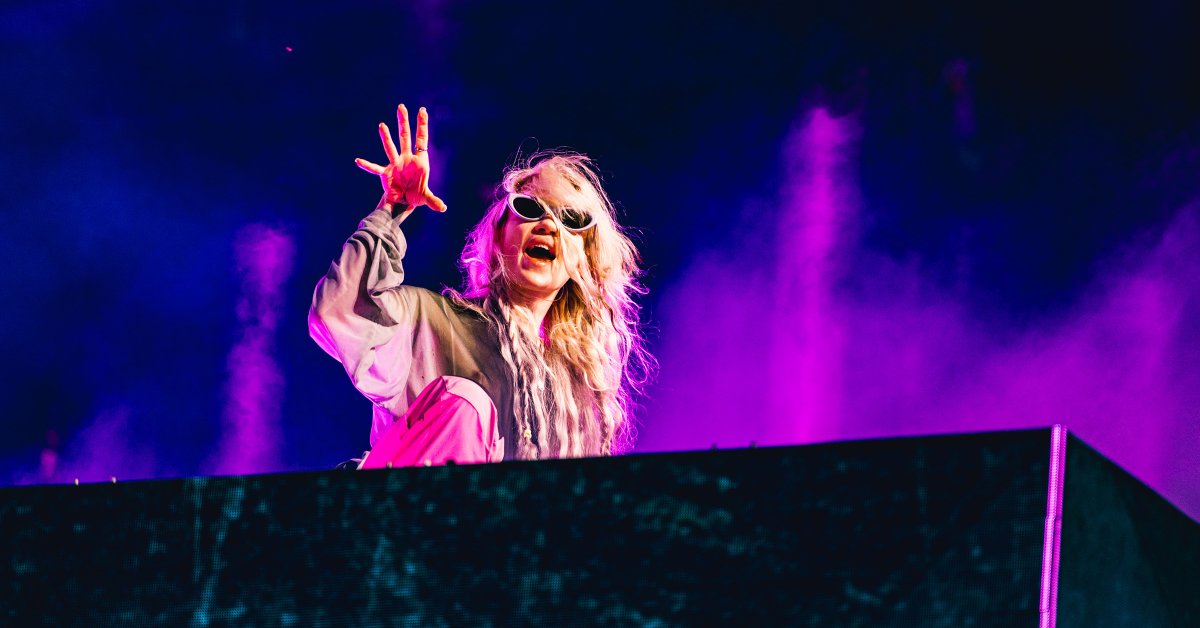 Grimes 庆祝 AI 创造“魔法”的开拓者