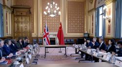 中英加强在人工智能、气候和全球问题上的联系