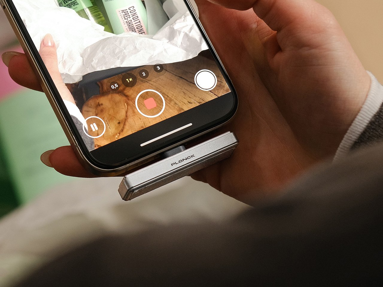 这款微型大容量 SSD 正在彻底改变移动内容创作